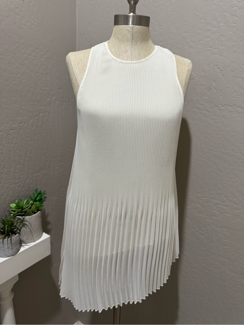NWT Zara Cream Pleated halter asymmetrical top Sz M made in Spain
